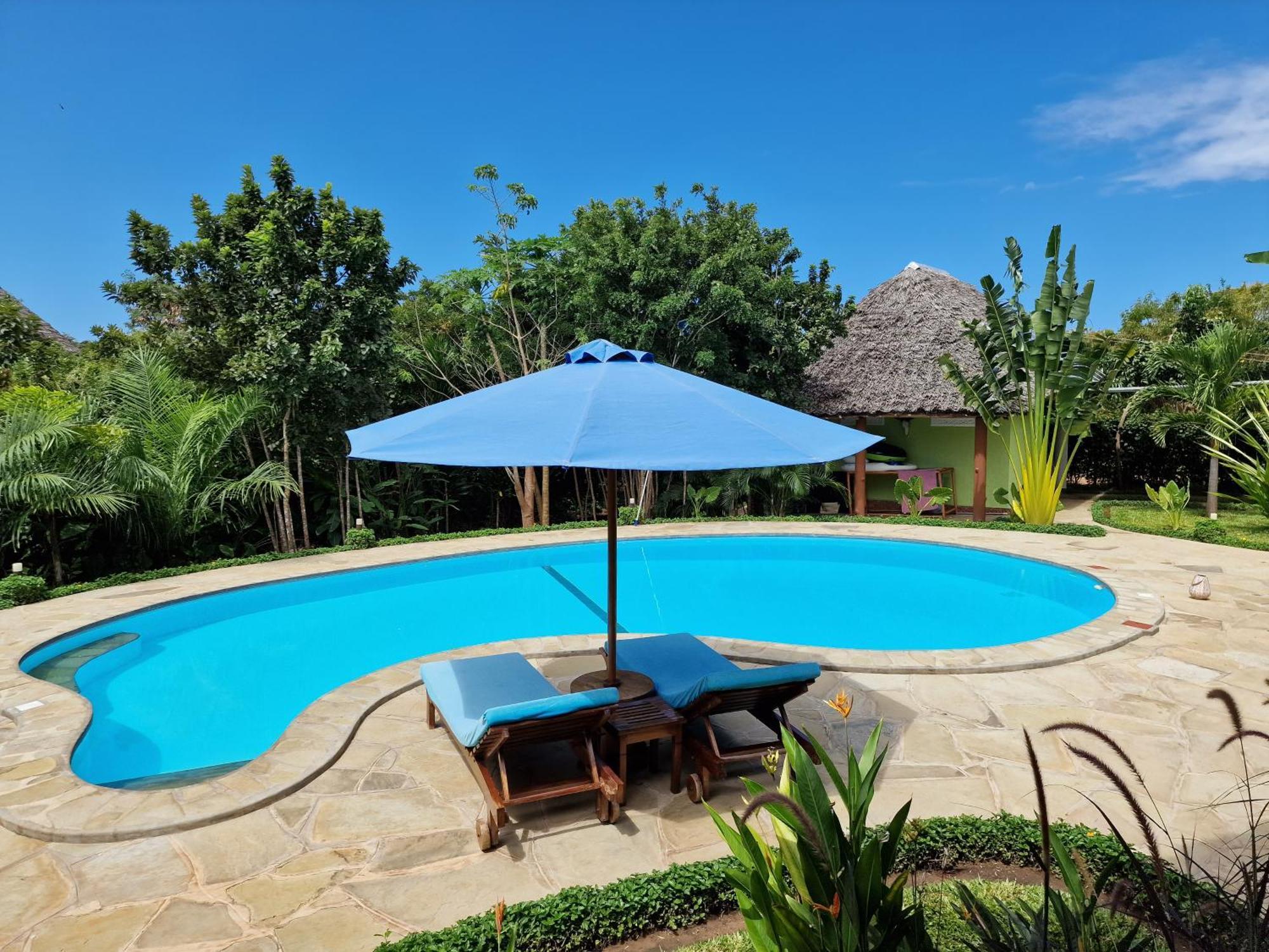 Paradiesische Villa Maisha Mazuri Mit Pool. Terrasse Und Personal Diani Beach Extérieur photo